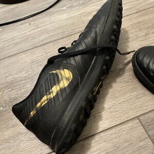 Mens Sz 10.5 Black Gold Nike Tiempo Legend 7 Club FG Soccer Cleats